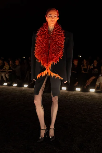 Look 24